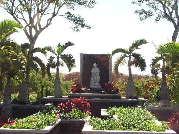 Statue honoring Fr. Damien