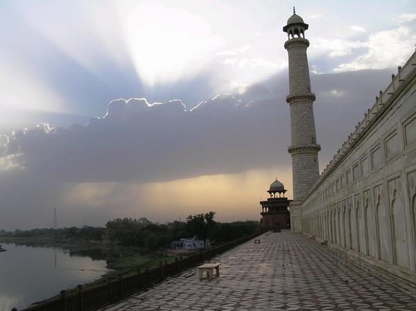 Taj Mahal side view