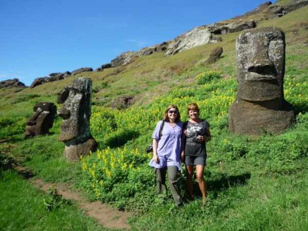 Her er vi inne i krateret av vulkanen hvor moaiene ble hugget ut