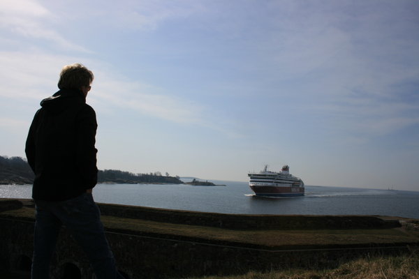 Ferry passant devant les iles Suomelinnen