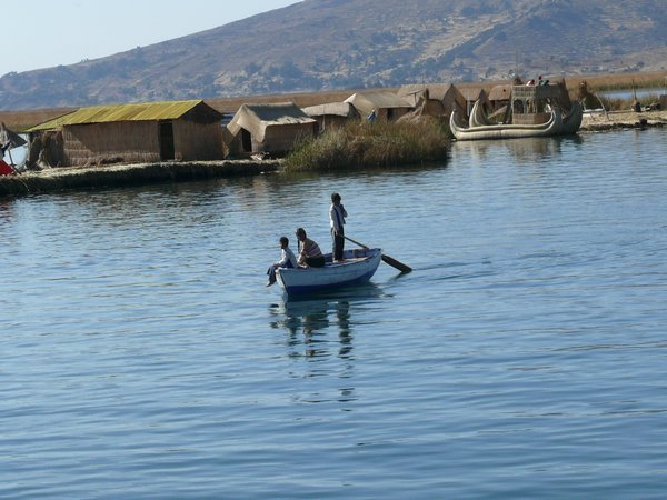 Los Uros - Floating island 