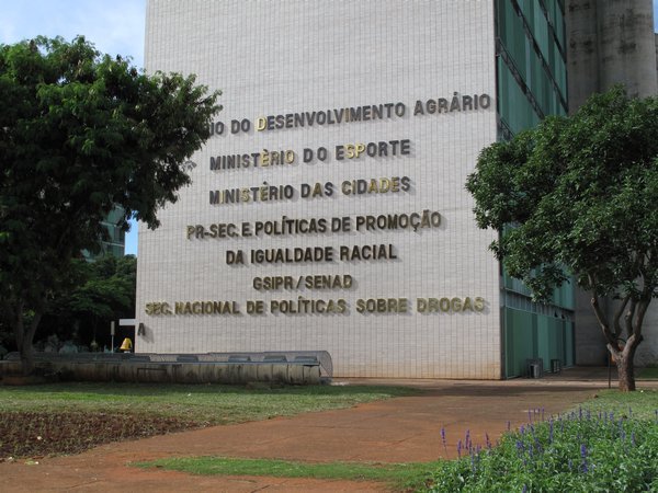 Example of Ministério