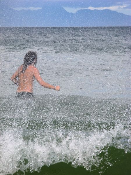Splashing in the Waves
