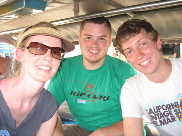 Bus to Krabi with our pommy mates - Nick & Sam