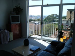 Salon, balcon et vue