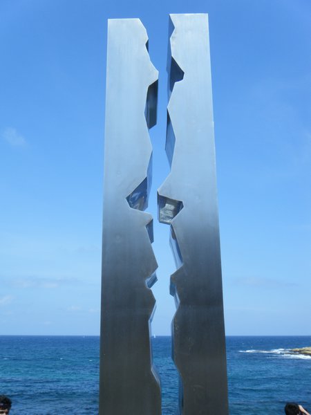 Sculptures by the Sea 1