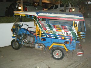 Vientiane - Un tuktuk