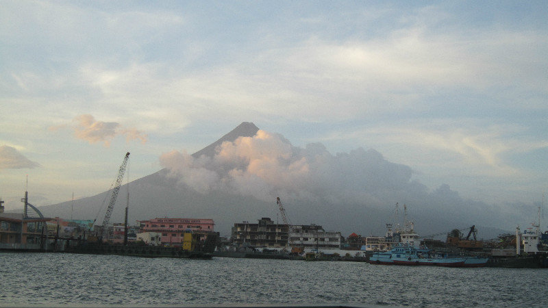 Mt. Mayon depuis le port de Legaspi
