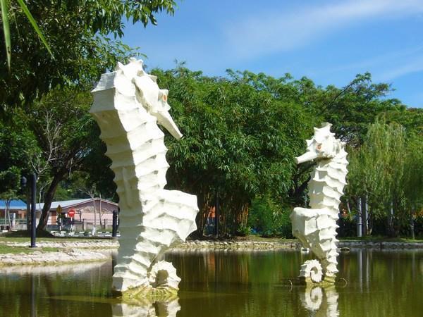 Seahorse sculptures