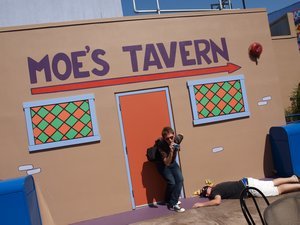 moe's tavern!