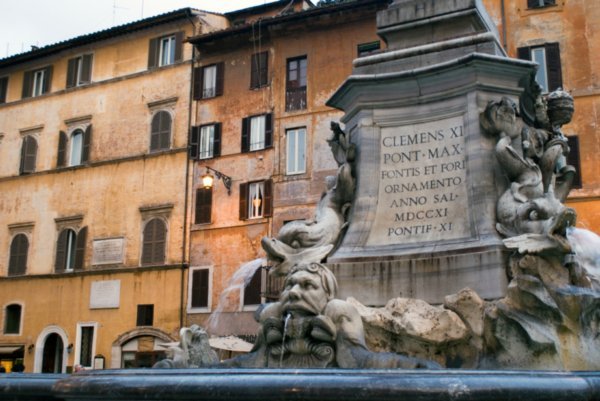 Fountain in Piazza della Rotonda
