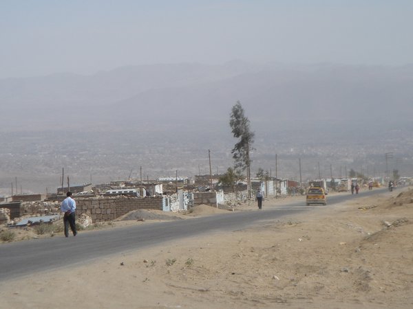 wieder unten, am Stadtrand von Arequipa