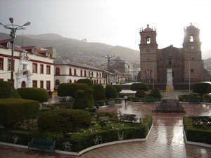 Plaza de Arma (Puno) by rain