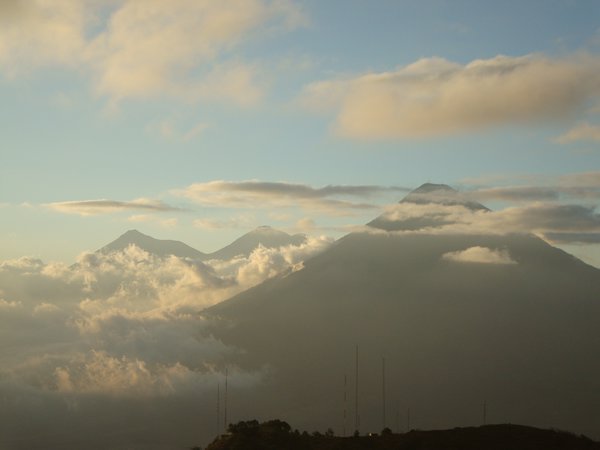 Sicht auf die 3 benachbarten Vulkane