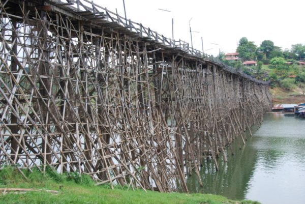 Longest wooden bridge