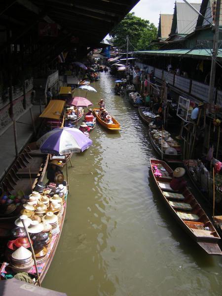 Went to the floating market