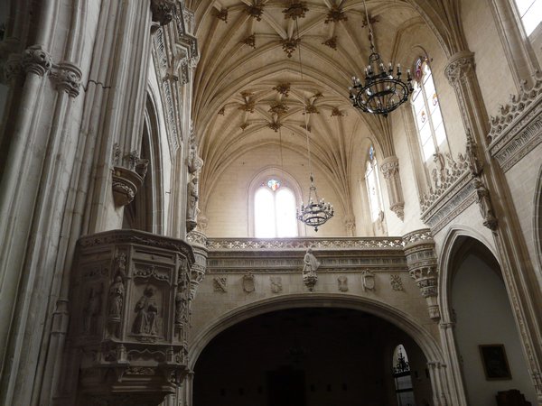 The Interior Of The Catedral Reyes Catolicos