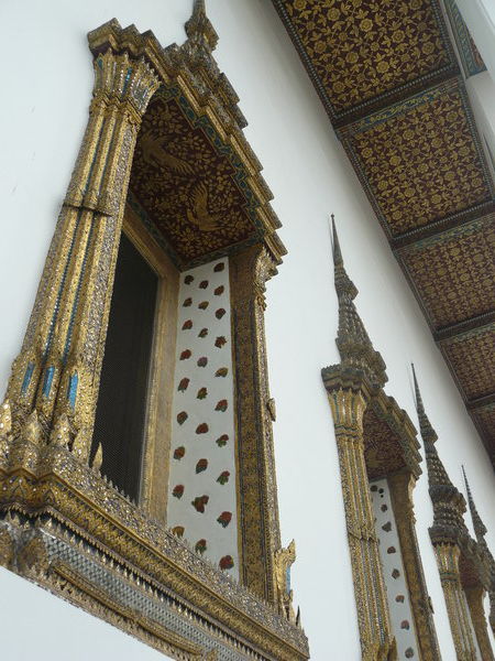 a window at Wat Pho