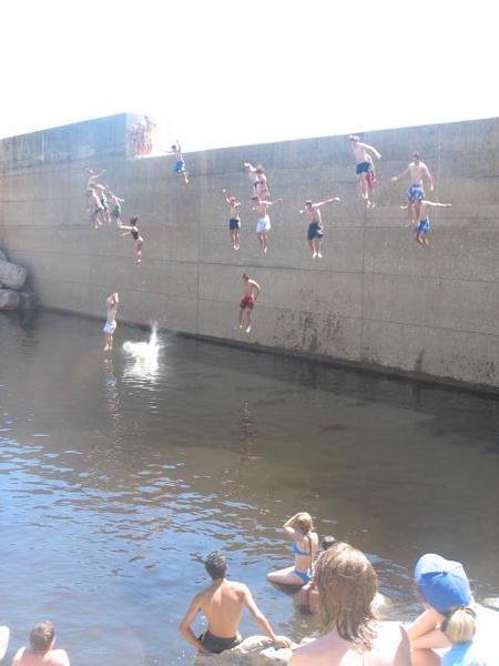 The 11 Meter jump into the Dam!