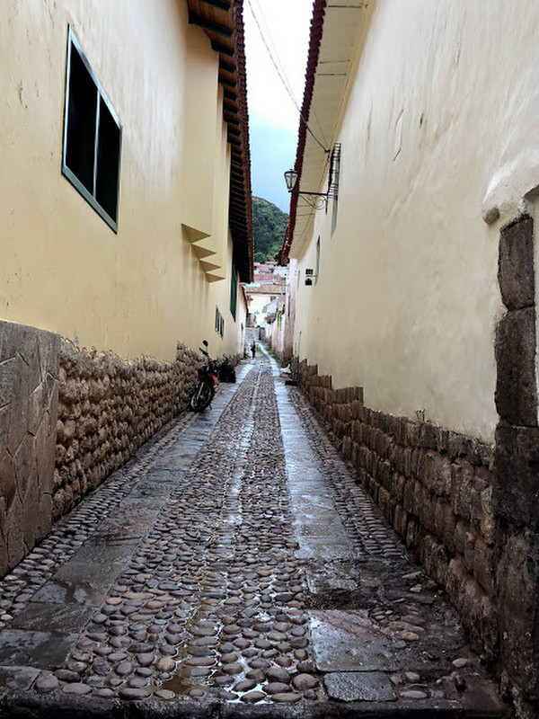 steep cobblestone alley ways