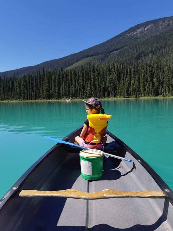 En canot sur le lac Emerald