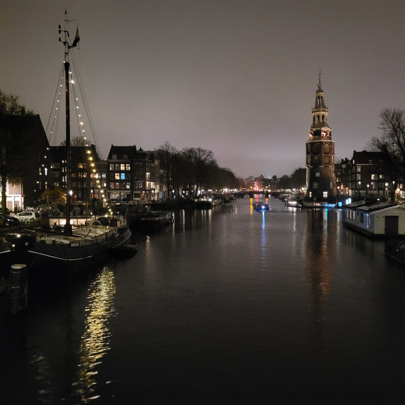 Amsterdam est belle de soir aussi