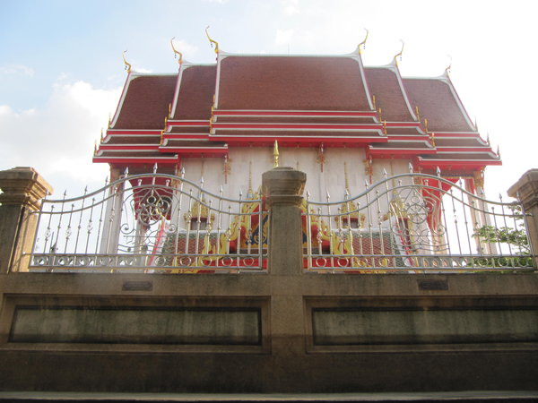 Temple Bhouddiste dans les Khlongs