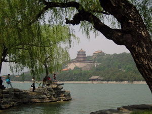 Foxiangge(The Temple of Buddhist Virtue) across Kunming Lake
