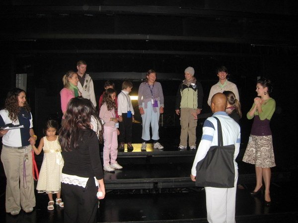 Showing the kiddies the turntable on stage...