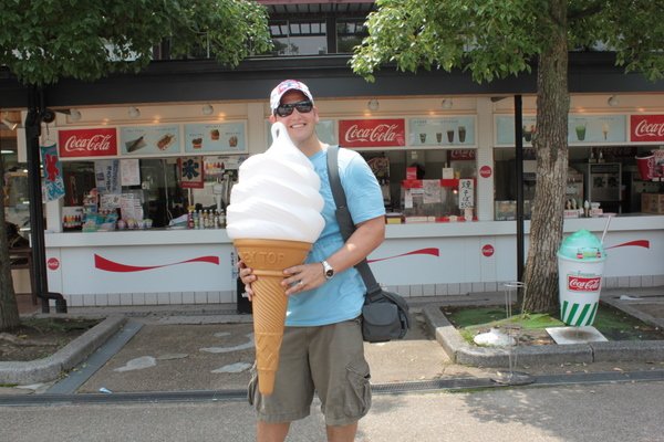 A big ice cream for a big man!