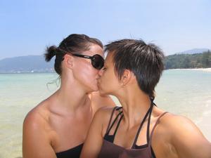 Little kisses in stunning Thailand