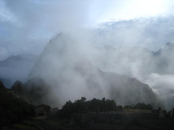 Machu Picchu am fruehen Morgen