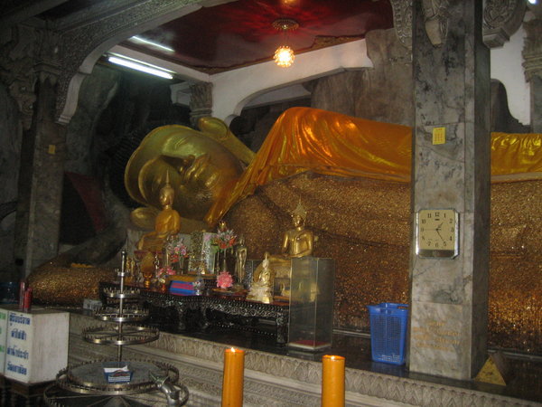 Buddha in cave @ Petchaburi