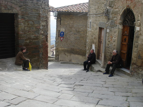 Taking a breather on the way to the top of Cortona