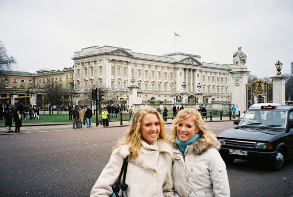 Tamara and Rosanna at Buckingham Palace