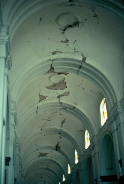 Earthquake damage in the cathedral