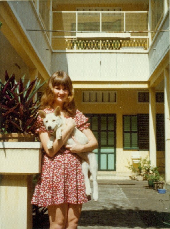 Linda with Queen in the guest home courtyard