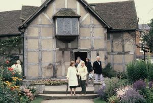 Linda and Carol at Shakespeare's home