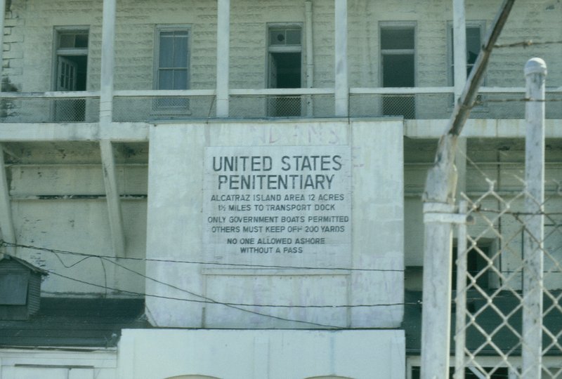 San Francisco - sign upon arrival at Alcatraz