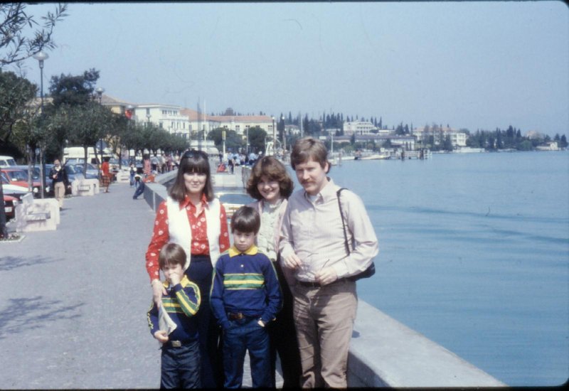 Kay, Linda, Bob, David and Stevie in Sirmone, Lago di Garda 1982
