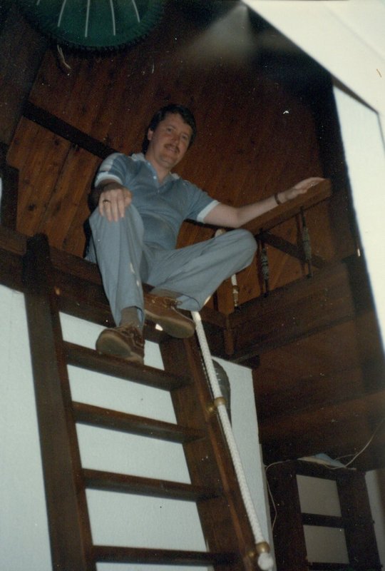 Bob climbing into the loft in Volendam