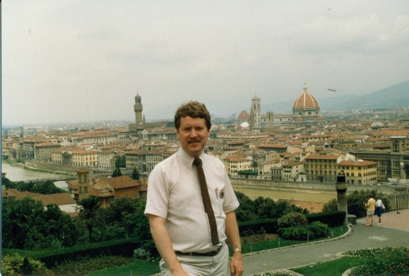 Bob with the Florentine skyline and Brunelleschi's Dome
