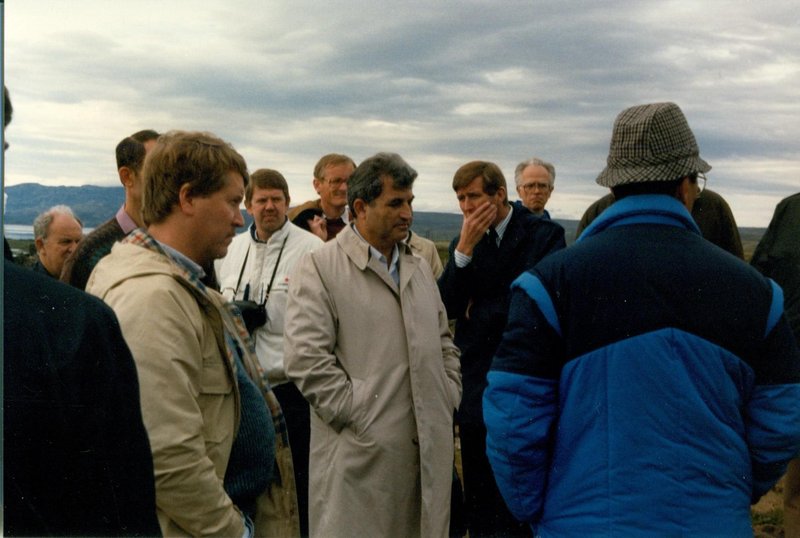 Committee gathers at a radar site for a briefing