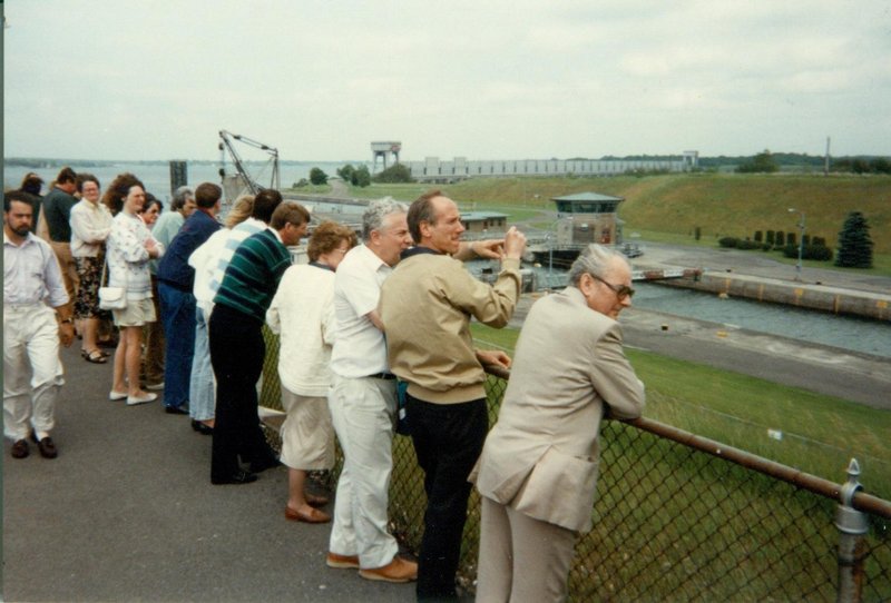 Committee members and spouses viewing the Welland Canal