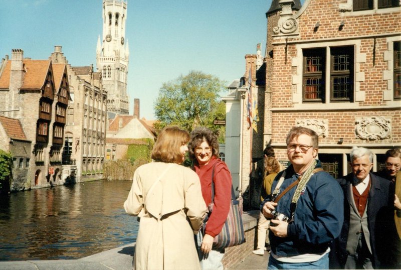 Linda, Kathy and Buz in Brugges