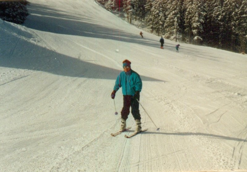 Bob skiing