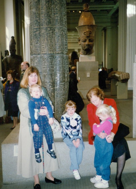 Linda, Will, Tamara, Mom and Rosanna at the British Museum