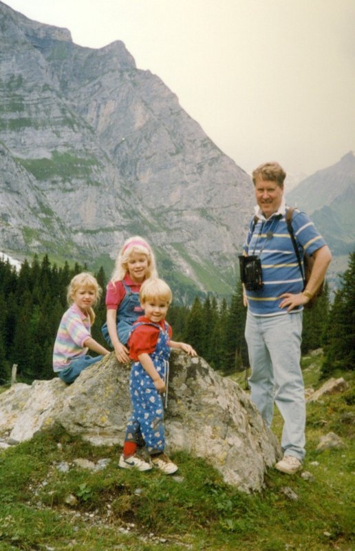Tamara, Rosanna, Will and Bob on the hike at Kleine Scheidegg