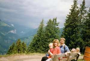 Will, Linda, Bob, Rosanna and Tamara on the hike down to Wengen