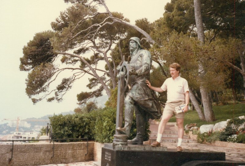 Bob with statue in Monaco